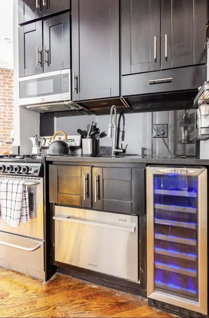 Private Room At A 3 Bedroom Apt At The Heart Of East Village - Shared Apartment New York