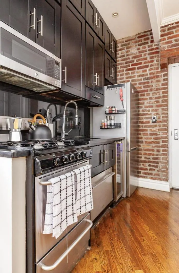 Private Room At A 3 Bedroom Apt At The Heart Of East Village - Shared Apartment New York 0*,