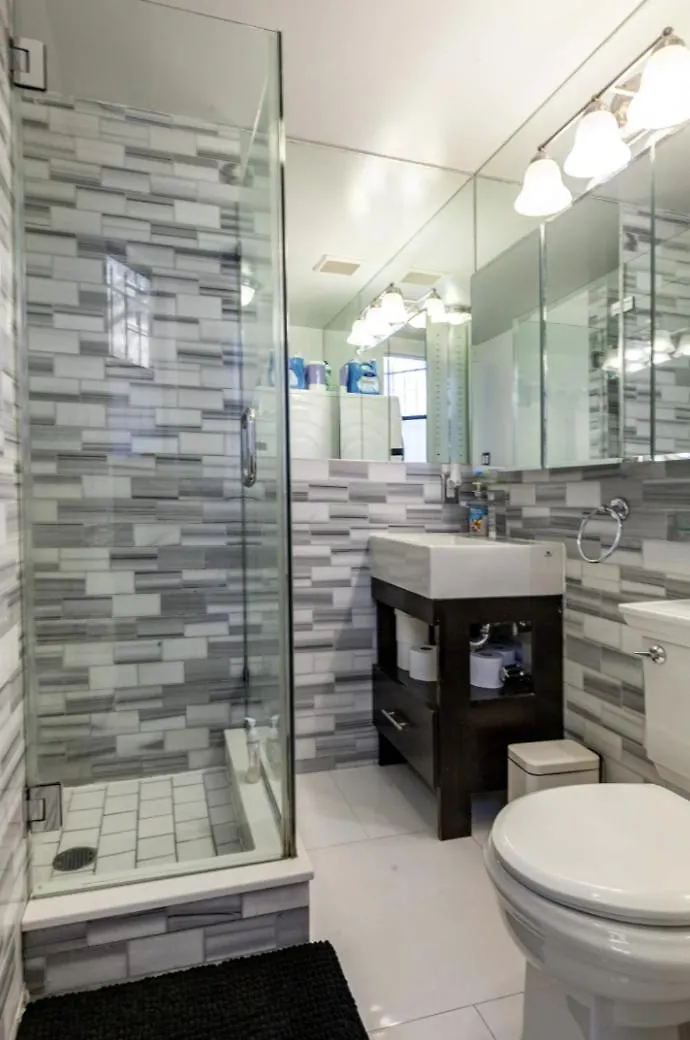 Private Room At A 3 Bedroom Apt At The Heart Of East Village - Shared Apartment New York